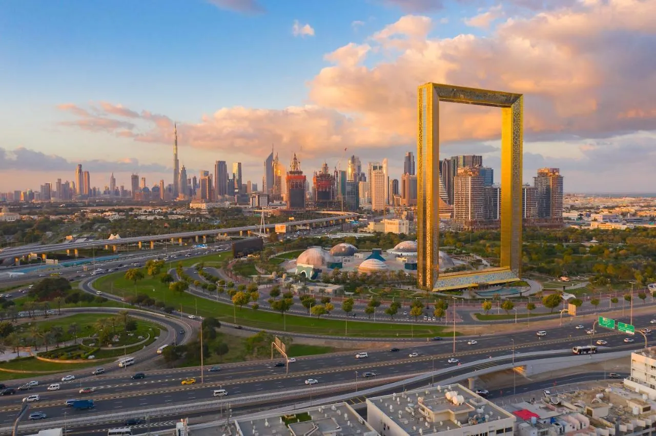 فندق وشقق موفنبيك بور دبي الإمارات العربية المتحدة