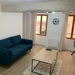 https://capitale-mondiale-du-parfum-centre-historique-wifi.fr-provencehotel.com