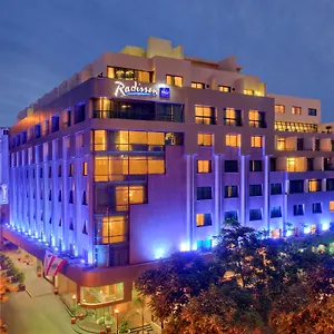 https://radisson-blu-martinez.beiruthotelsdirect.com