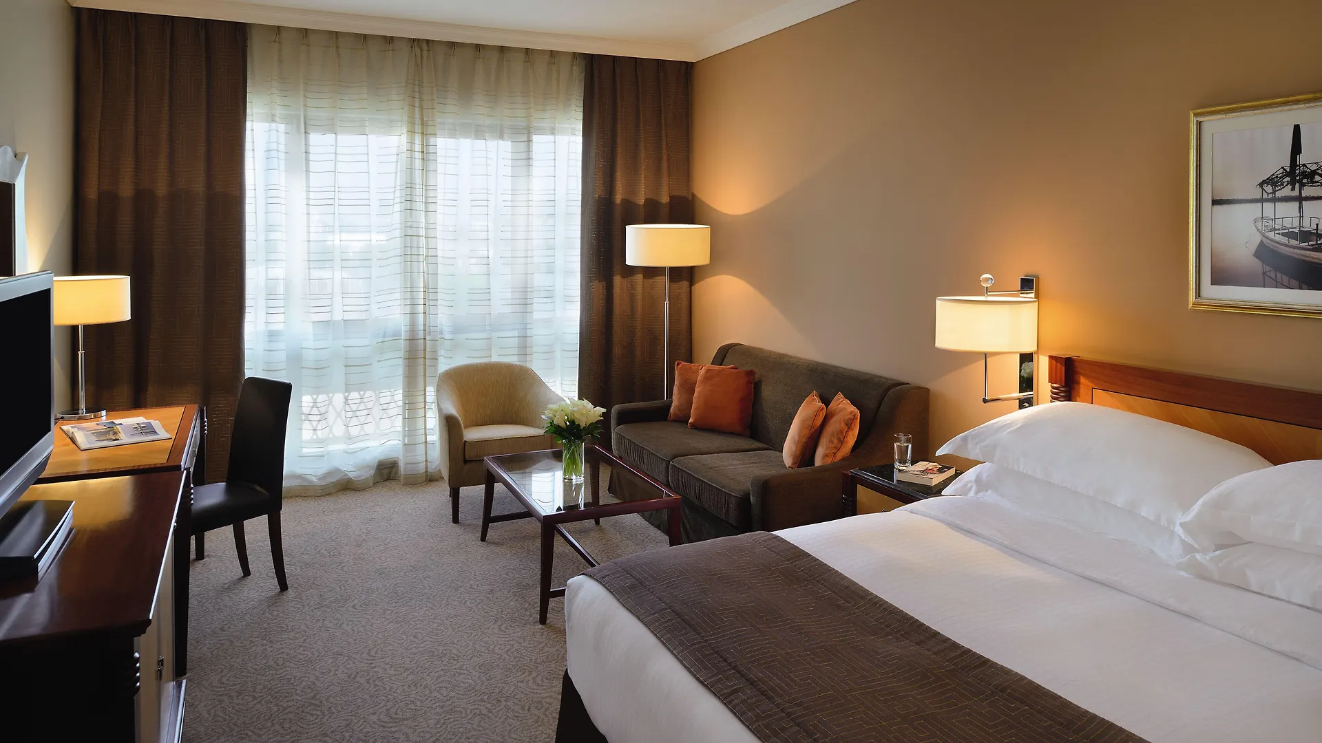 Moevenpick Hotel & Apartments Bur Dubai