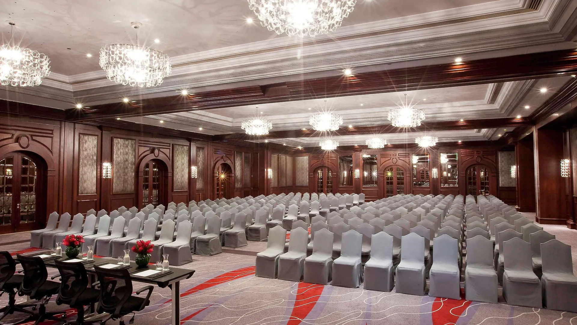 Moevenpick Hotel & Apartments Bur Dubai